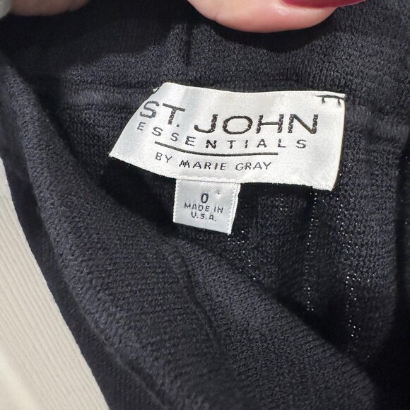 ST JOHN Black Santana Knit Skirt Split Flap Flare Hem Size 0 Pull On Stretch - Picture 6 of 8